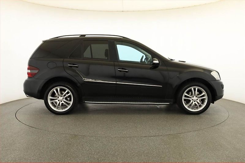 Mercedes-Benz Třídy M (2008) ML 320 CDI , 4X4, Automat - fotka 6 z 15