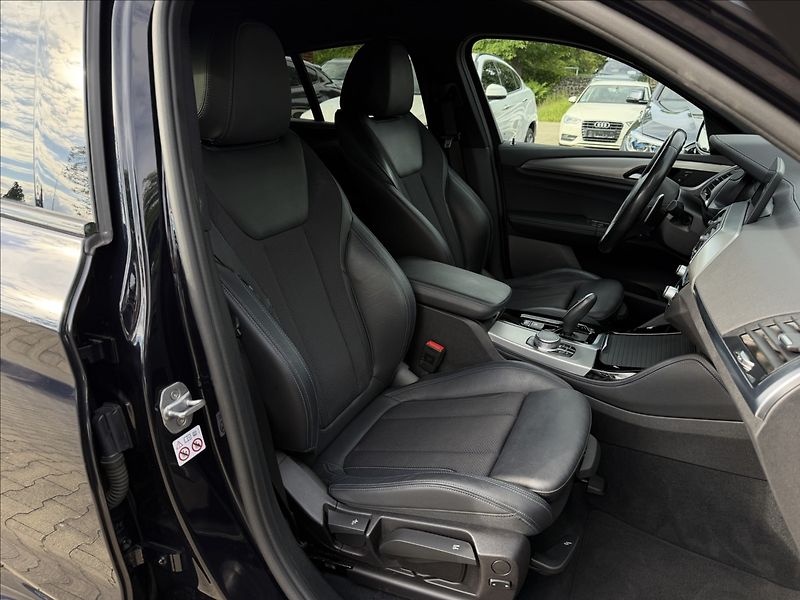 BMW X4 M40d xDrive - fotka 9 z 33