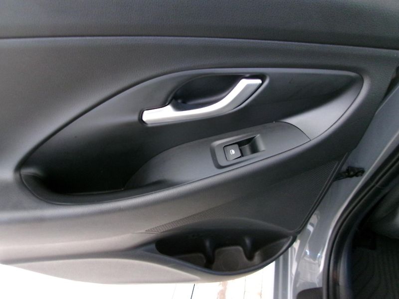 Hyundai i30 (2021) 1.5T-GDi DCT N-Line Premium - fotka 10 z 21
