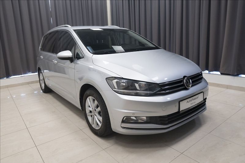 Volkswagen Touran 2,0 TDI MASÁŽ KAMERA VÝHŘEV ČR - fotka 3 z 39