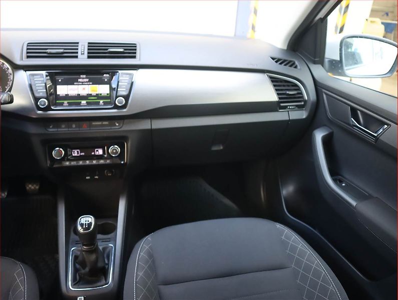 Škoda Fabia (2017) Style 1.4 TDI, Serv.kniha - fotka 8 z 19
