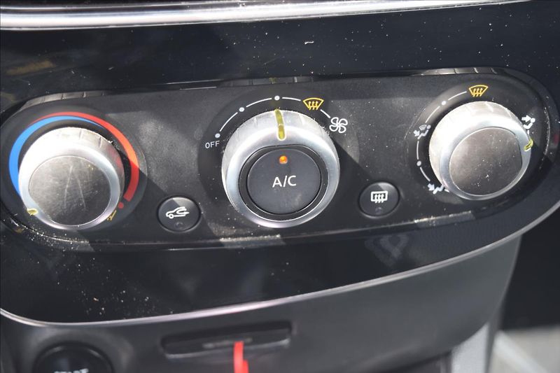 Renault Clio 1,2 i 54KW KLIMA ALU - fotka 42 z 47
