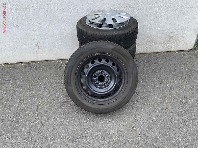 Toyota Auris (2019) 1.6i, ČR, servis.kniha - fotka 18 z 18