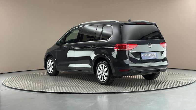 Volkswagen Touran 1.5 TSI Comfortline - fotka 2 z 26