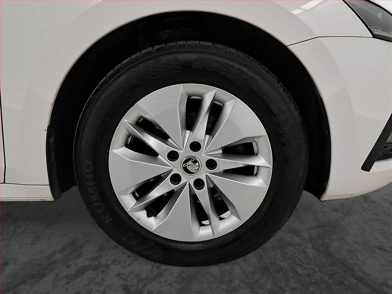 Škoda Octavia (2023) Ambition 2.0 TDI, ČR,1.maj - fotka 14 z 21