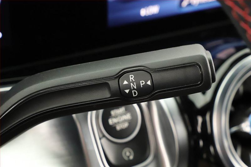 Mercedes-Benz GLB (2025) 200 d, AMG Line, Navigace - fotka 10 z 27