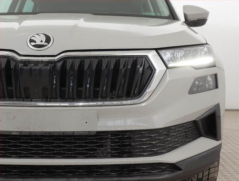 Škoda Karoq (2023) 1.5 TSI - fotka 16 z 24