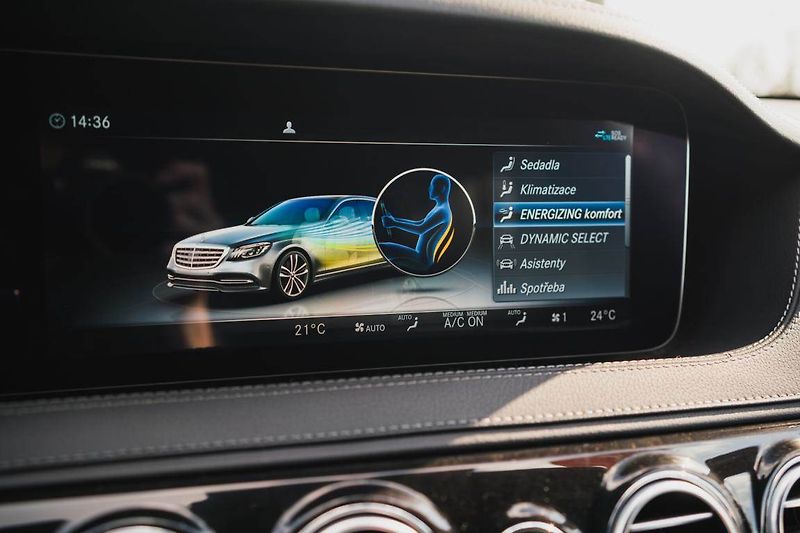 Mercedes-Benz Třídy S (2018) S 560 4MATIC L, S 560 4MATIC L - fotka 22 z 40