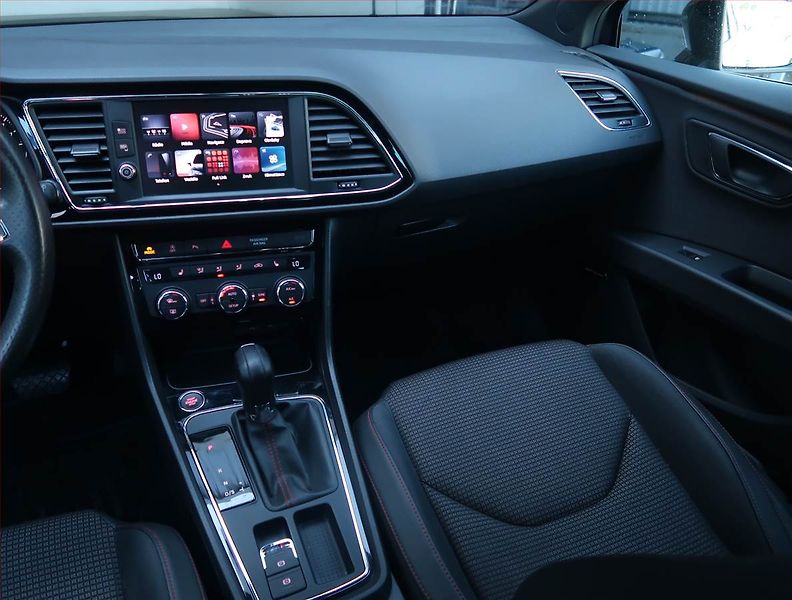 Seat Leon (2018) 1.4 TSI, Automat, Kůže, Navi - fotka 8 z 22