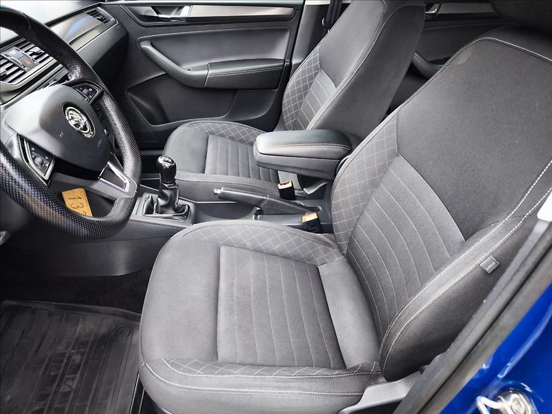 Škoda Rapid 1,0 TSi Style Plus - fotka 15 z 19