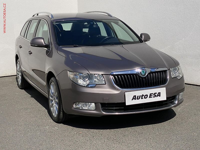 Škoda Superb (2011) 2.0 TDi, ČR, Elegance - fotografie inzerátu