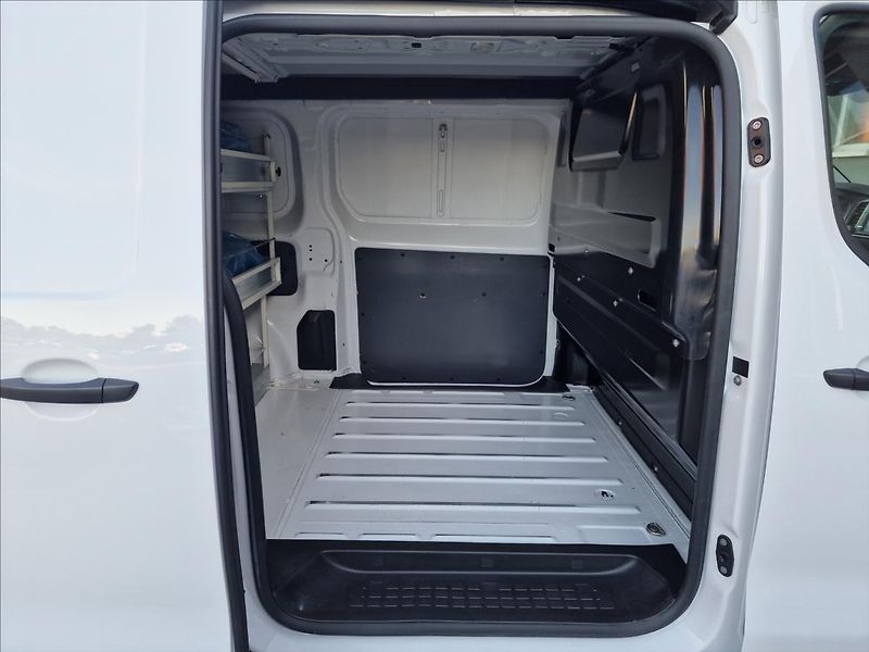 Opel Vivaro 1.5CDTI 88kW, původ ČR,1.Maj. - fotka 17 z 46