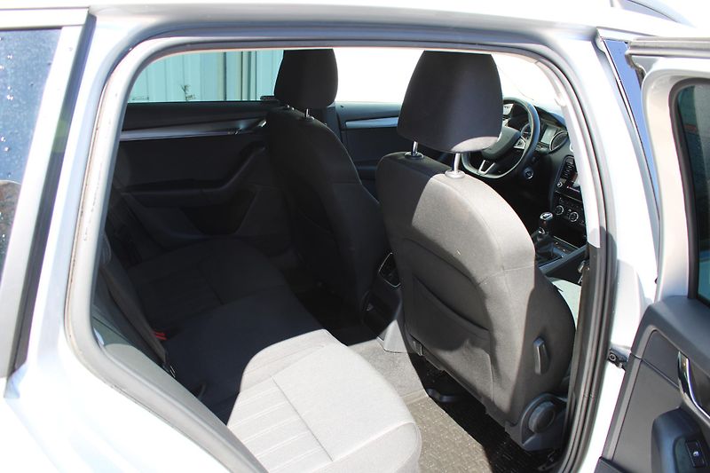 Škoda Octavia 2,0 TDI 110kw Style plus - fotka 10 z 25