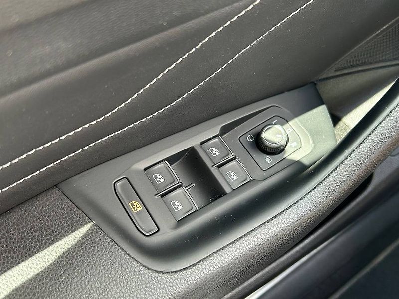 Volkswagen Arteon R-line 7DSG 2,0TSI - fotka 23 z 27