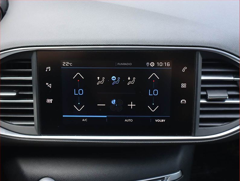 Peugeot 308 (2019) Style 1.2 PureTech, Automat - fotka 16 z 21