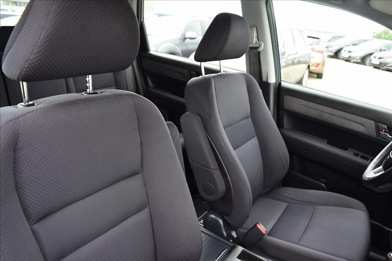 Honda CR-V 2,2 d 103KW TAŽNÉ 4X4 2XKOLA - fotka 23 z 50