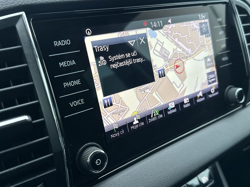 Škoda Karoq (2020) 2.0 TDI Style - fotka 11 z 28