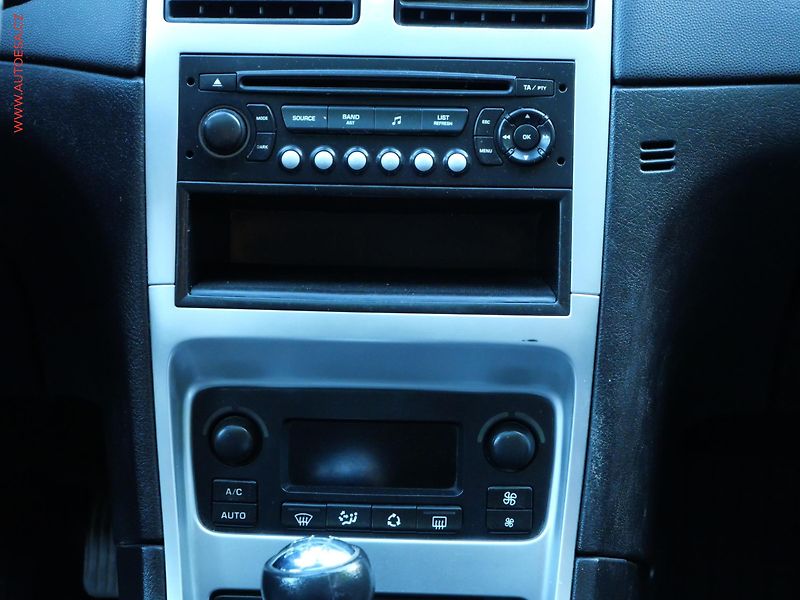 Peugeot 307 (2006) 1.6 HDI, AC, TZ, panor. - fotka 13 z 21