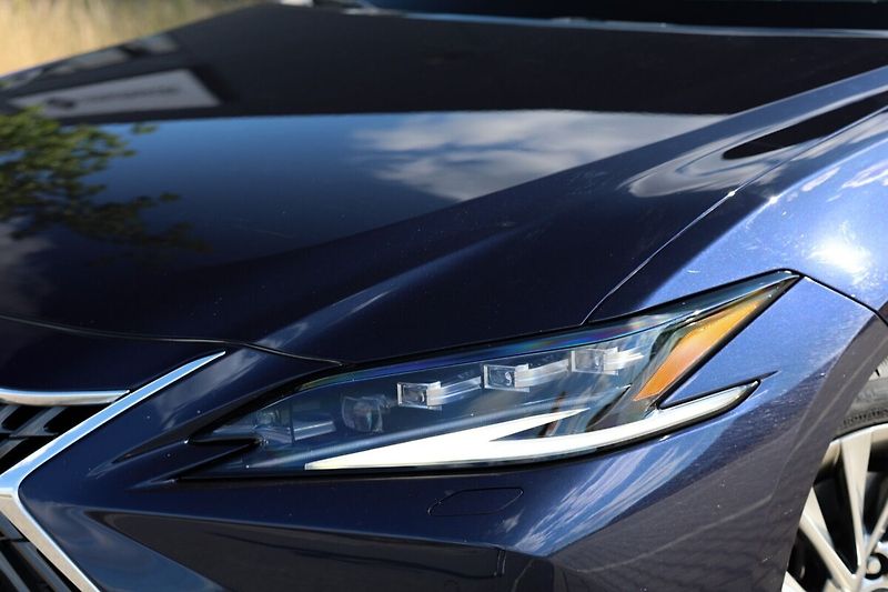 Lexus ES 300h 300H 2,5 HEV LUXURY - fotka 7 z 40