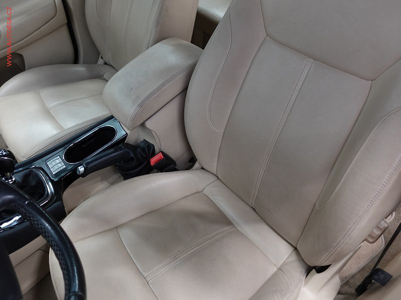 Ford Mondeo (2009) 2.0TDCi, AC, park.čidla - fotka 9 z 22
