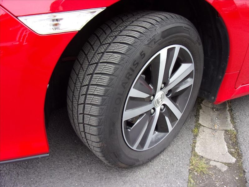 Honda Civic 1,0 i-VTEC Comfort 1maj. - fotka 24 z 25