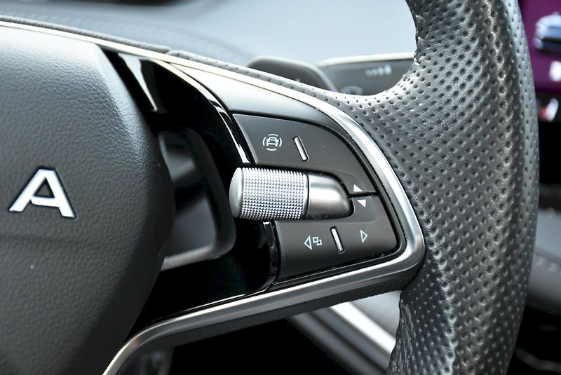 Škoda Enyaq (2025) 85 Sportline 210kW ADVANCED Pa - fotka 33 z 35