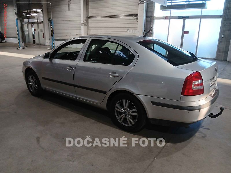 Škoda Octavia (2007) 1.6 FSi, AC, tempo - fotka 1 z 3