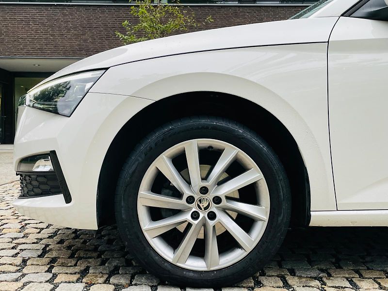 Škoda Scala 1.6TDI AUTOMAT SERVISKA TAŽNÉ - fotka 45 z 46