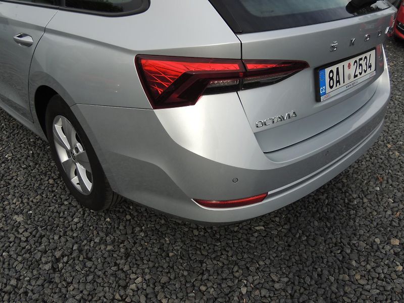 Škoda Octavia (2020) 1.5TSi,110kw,Combi,ČR,1maj. - fotka 14 z 58