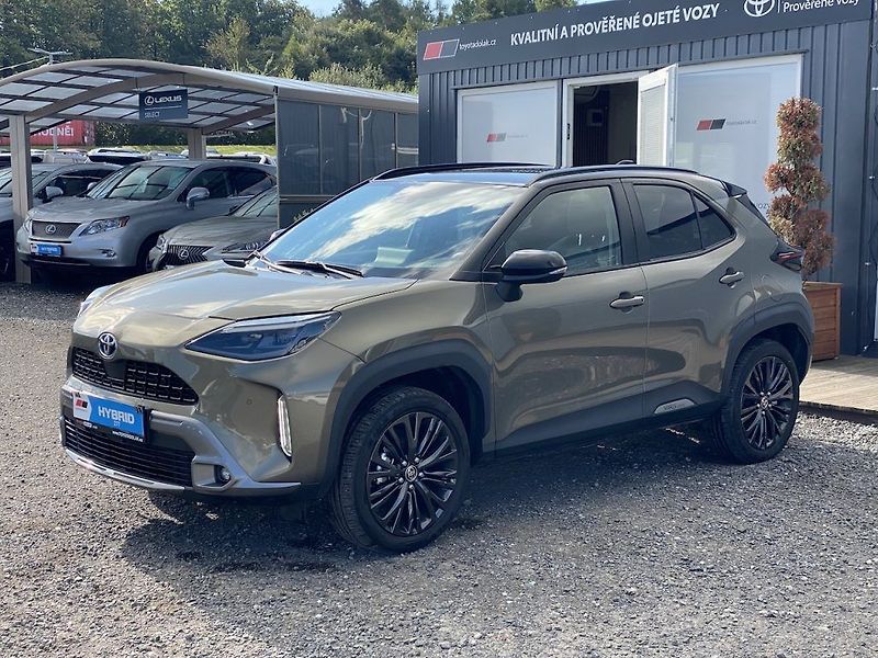 Toyota Yaris Cross 1.5HEV, ČR, Adventure, 4x4 - fotka 4 z 30