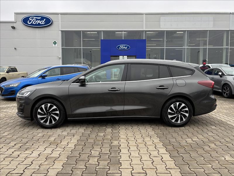 Ford Focus 1,5 EcoBlue 88kW Titanium - fotka 2 z 30