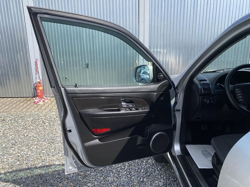 SsangYong Rexton 2.0CD-i 4x4 7M MAN 155PS 170KM - fotka 89 z 151