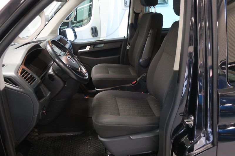 Volkswagen Caravelle (2016) T6 2.0 TDI 110kW Comfort DSG - fotka 9 z 47