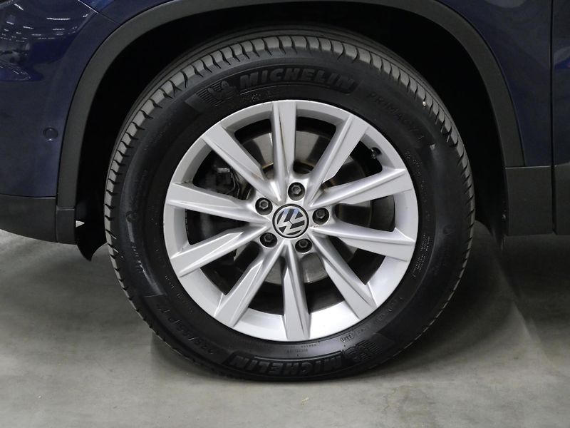 Volkswagen Tiguan - fotka 10 z 25