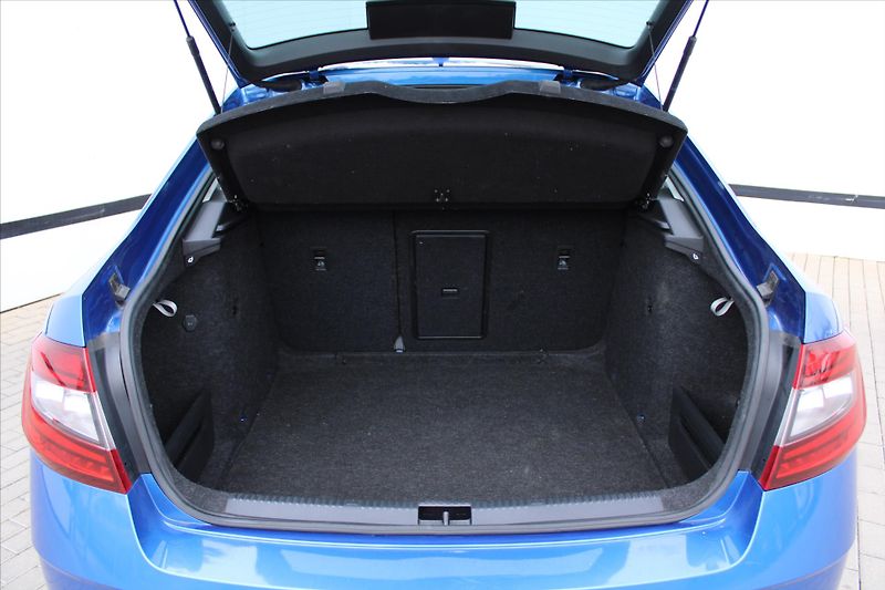 Škoda Octavia 2.0TDI 110kW DSG STYLE ČR - fotka 11 z 26