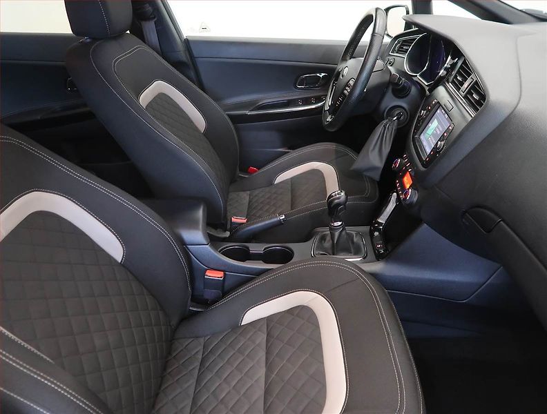 Kia Ceed (2016) 1.0 T-GDI, Navi, Tempomat - fotka 9 z 15