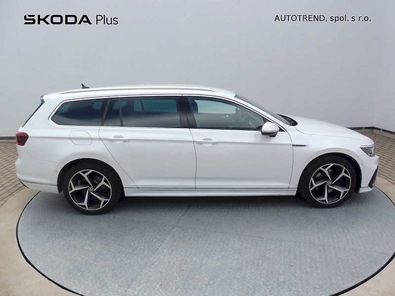 Volkswagen Passat (2022) Elegance 2,0 TDI 147kW DSG 4MO - fotka 28 z 30