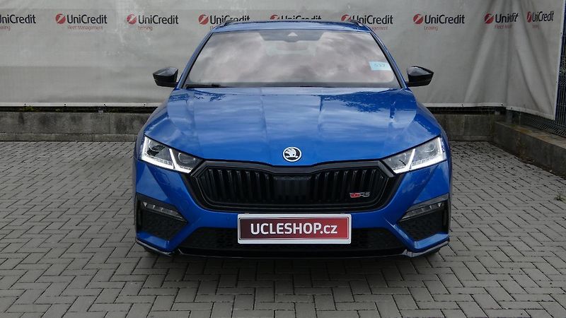 Škoda Octavia Combi 2.0 TSI RS 180kW - fotka 2 z 26