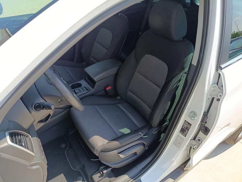 Hyundai Tucson 1.6T-GDI ADVENTURE DCT ČR  - fotka 12 z 40