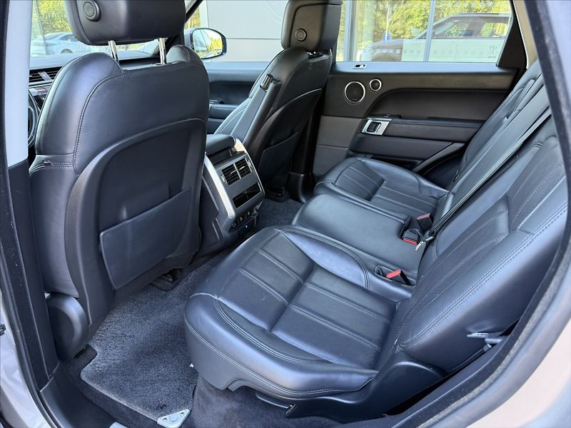 Land Rover Range Rover Sport 3,0 DYNAMIC HSE D300 - fotka 14 z 25