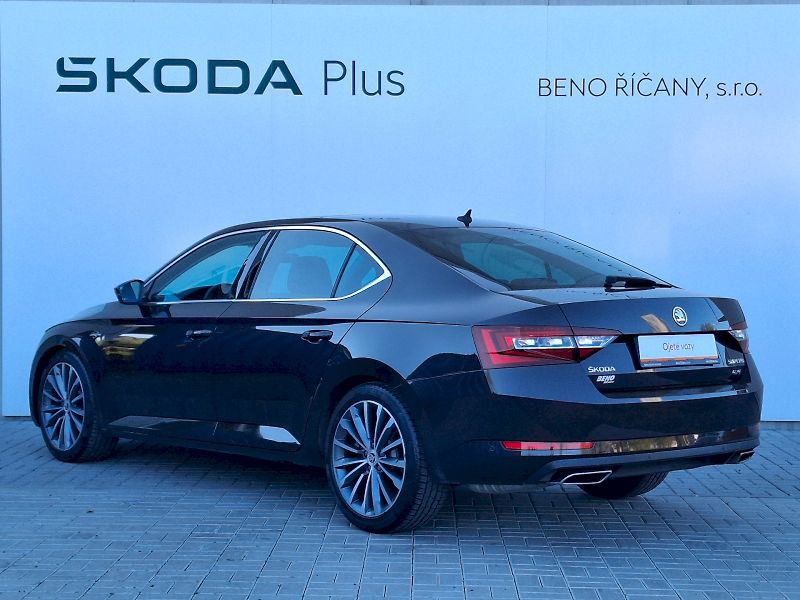 Škoda Superb (2017) L&K DSG 4x4 2,0TSi 206kW - fotka 11 z 35