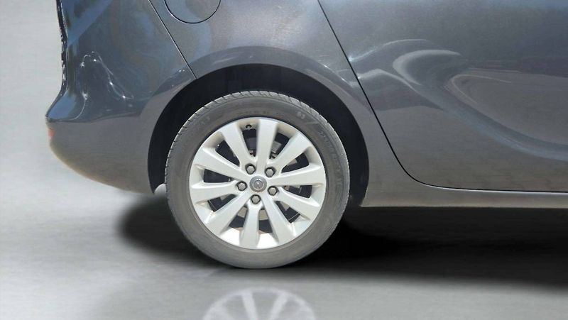 Opel Zafira Tourer Cosmo 2.0CDTI 121kW MT6 - fotka 41 z 42