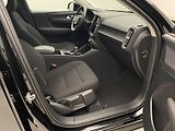 Volvo XC40 T2 KINETIC AUT REZERVACE - náhled 23