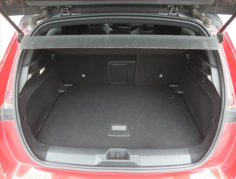 Opel Astra (2022) GS-Line 1.2 Turbo, Automat - fotka 14 z 20