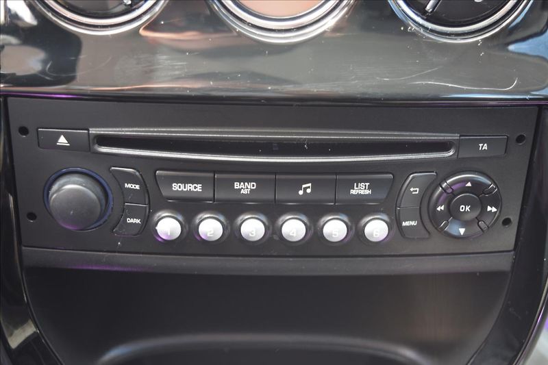 Citroën C3 1,2 i 60KW NÍZKÉ KM ALU PO STK - fotka 37 z 42