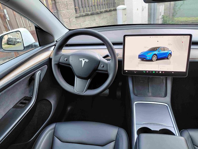 Tesla Model Y AWD Long Range  ACC  LED  NAVI - fotka 12 z 17