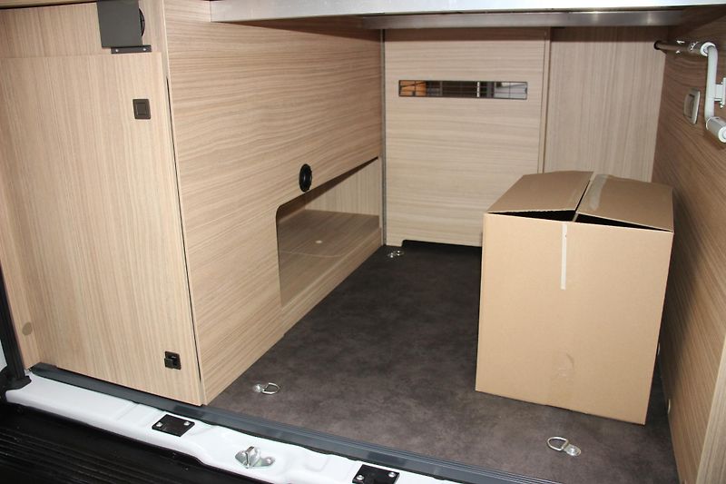 Malibu (2026) Van 640 LE R výprodej  - fotka 10 z 48