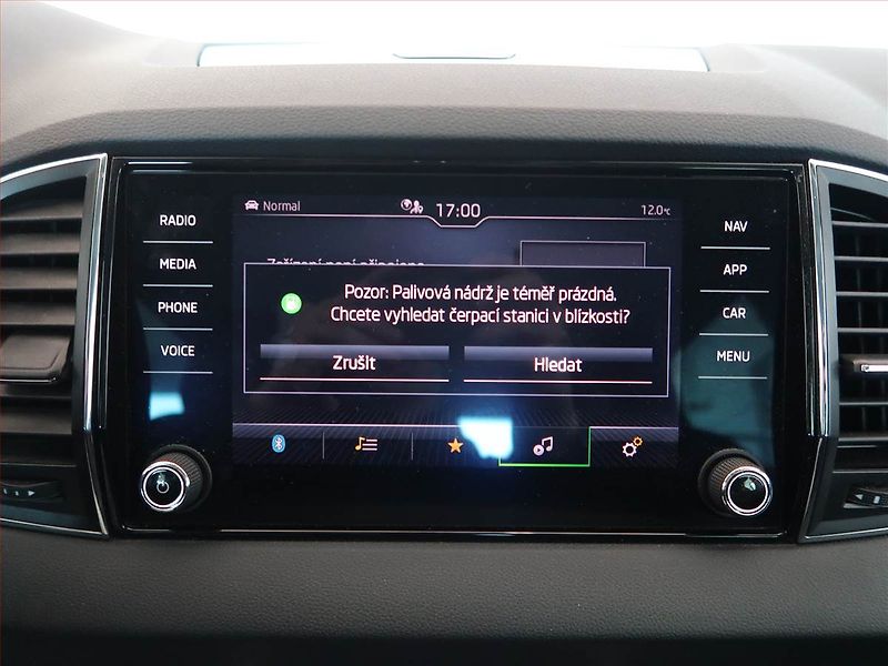 Škoda Karoq (2022) Style 1.5 TSI - fotka 12 z 15
