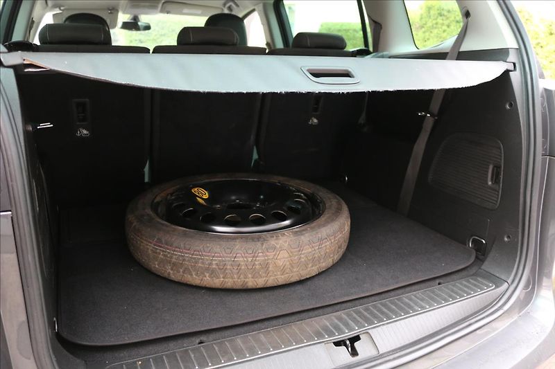 Opel Zafira 1,4 Tourer, Turbo, DSG, 7míst - fotka 33 z 38