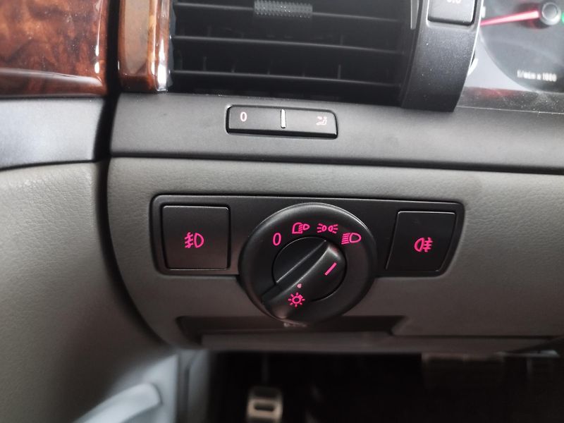 Volkswagen Phaeton (2008) 3,0TDI,171KW,4X4,LED,ALU,KŮŽE - fotka 30 z 39
